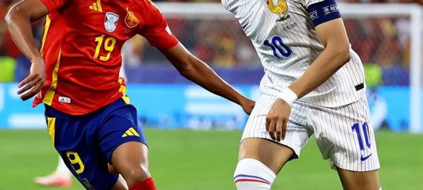 欧国联决赛中矢志不渝士气高昂