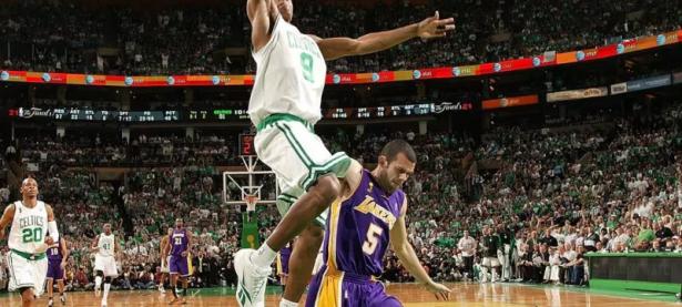 爱游戏app-关于传奇球星回顾历史，重返巅峰辉煌的信息