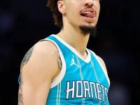 爱游戏官网网页版入口-历史性一刻！WNBA选秀探花特邀球员首次加盟北卡罗来纳黄蜂的简单介绍