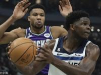 灰熊逆转雄鹿，终结四连败