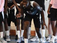 爱游戏体育官网-非洲球员训练照曝光，备战国际比赛