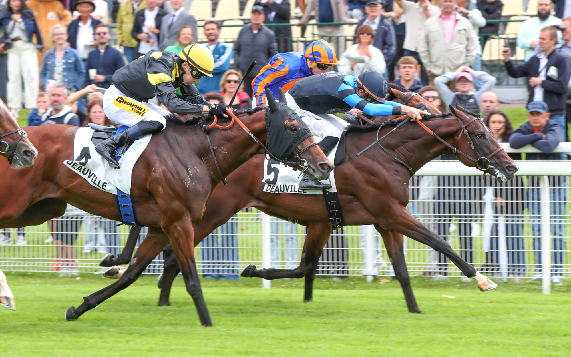 德国选手在田径比赛中晋级决赛