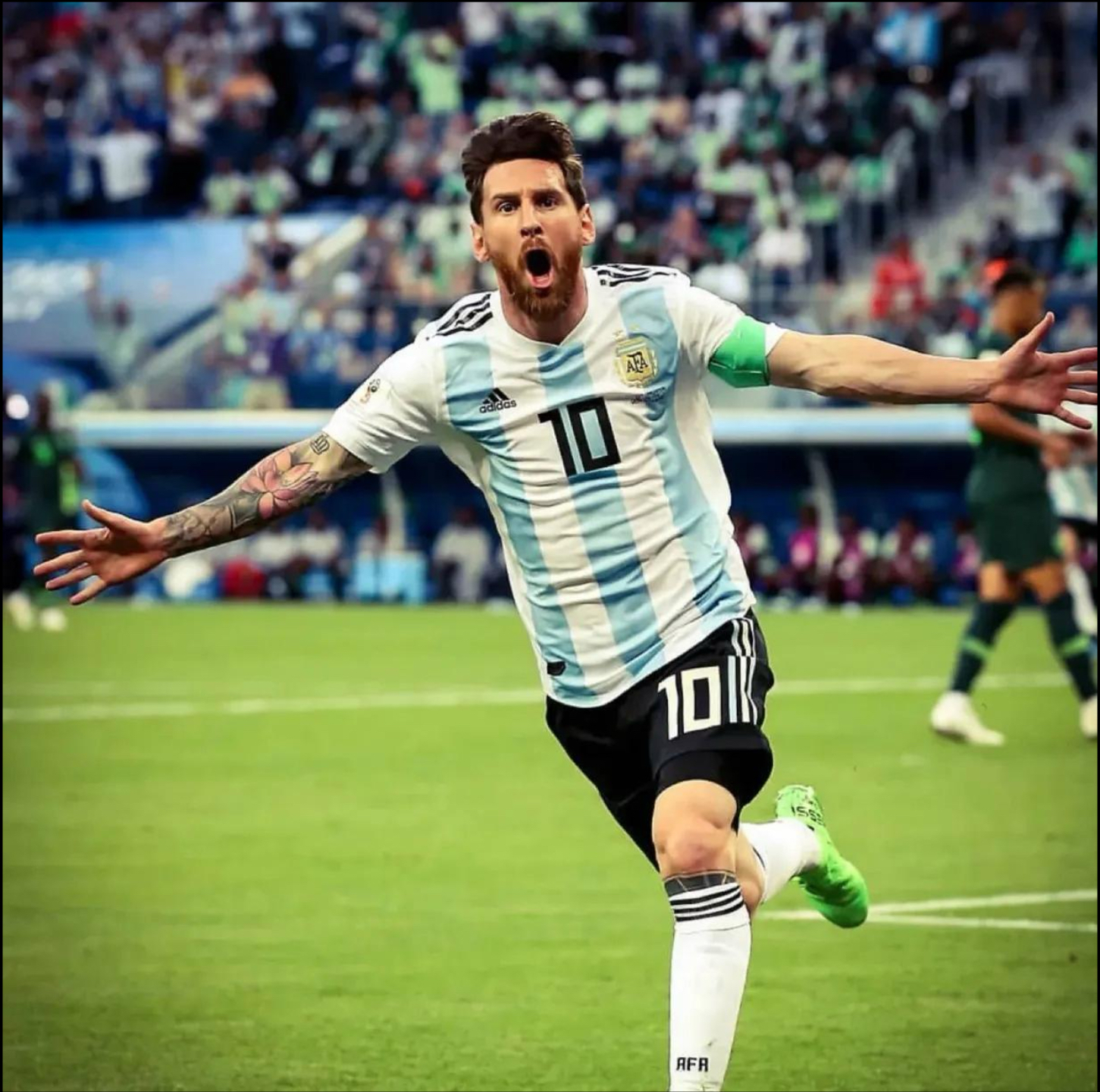 立陶宛选手喜获冠军，赢得掌声