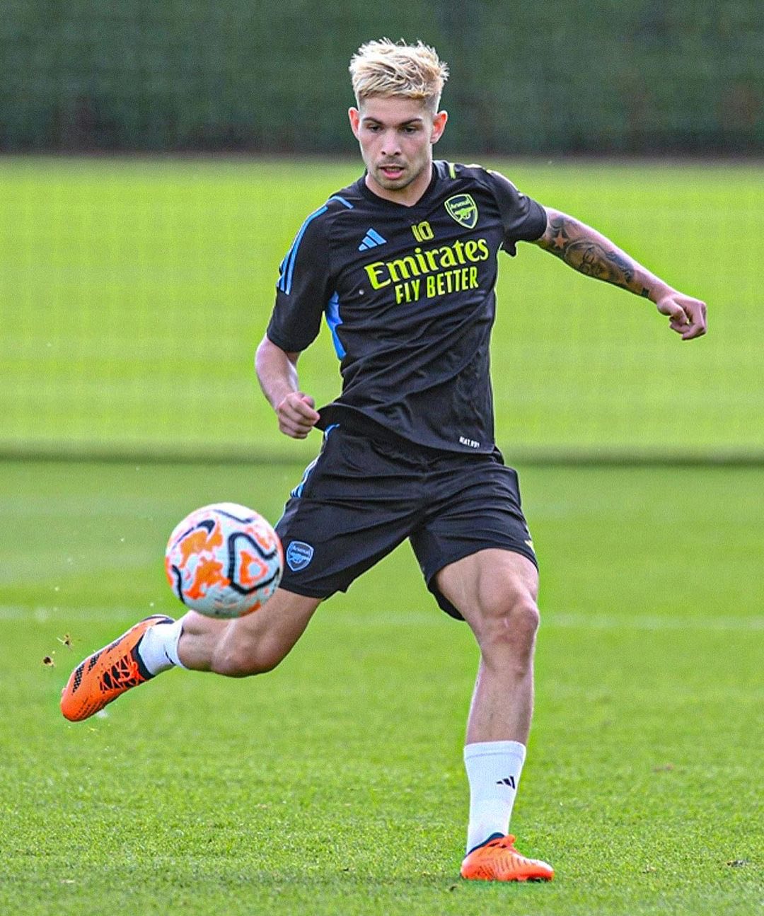 阿森纳外援开启独自训练，备战下一场比赛的简单介绍