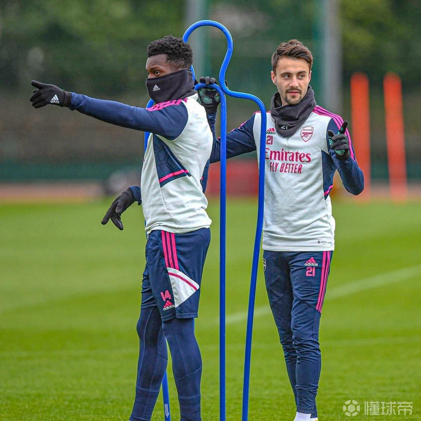阿森纳外援开启独自训练，备战下一场比赛的简单介绍