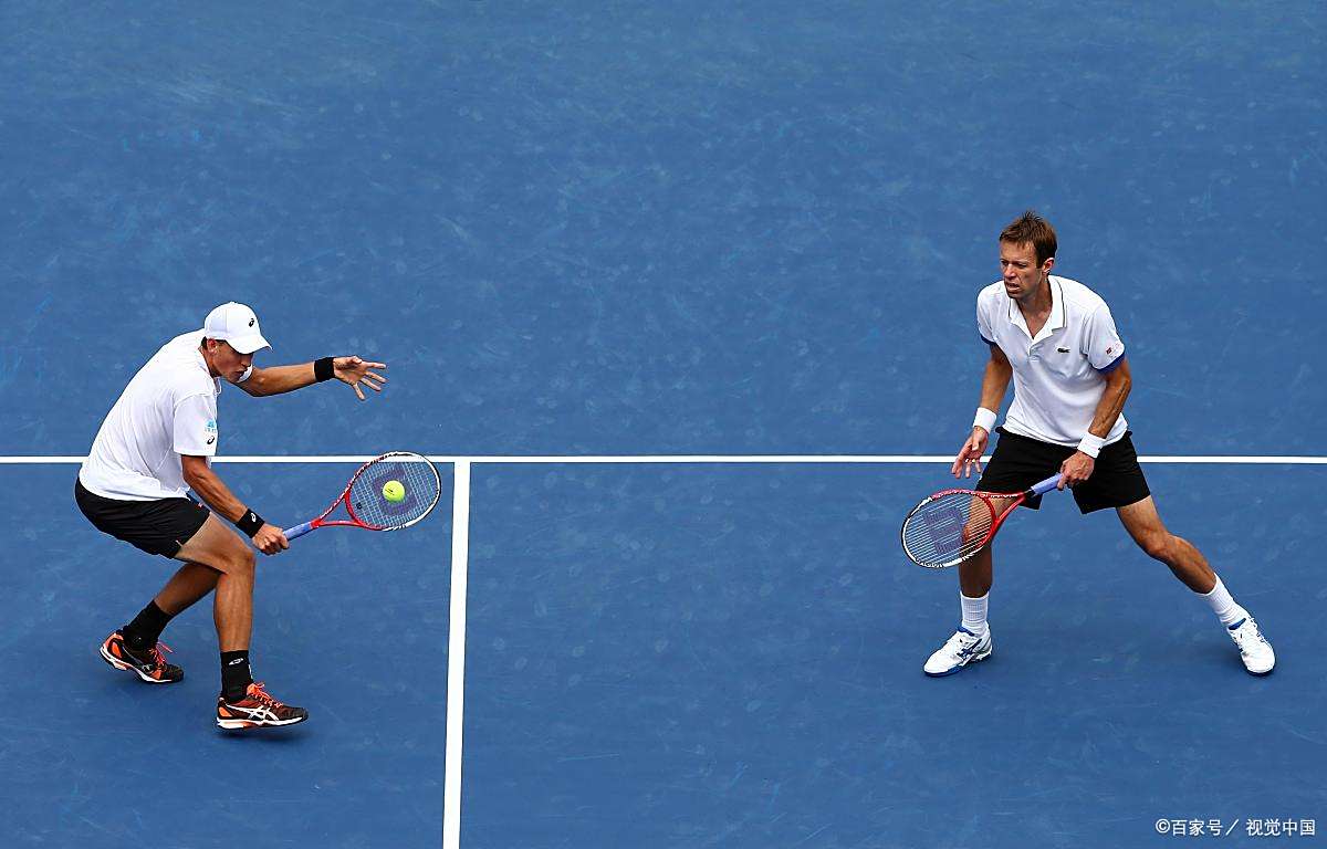 关键时刻球员在比赛中决胜一击 关键时刻球员在比赛中决胜一击