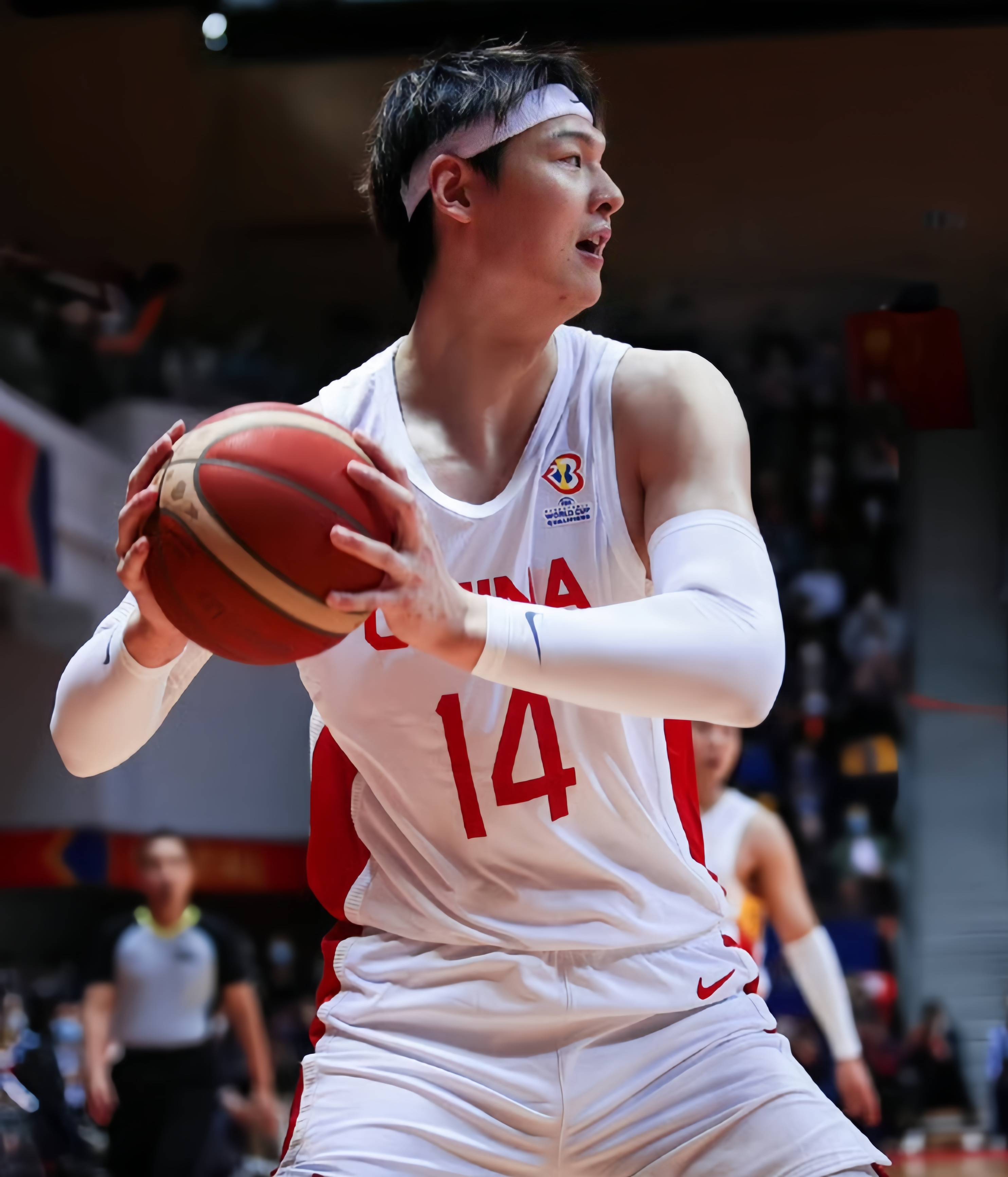 国家队选手在比赛中展现出令人惊叹的实力 国家队选手在比赛中展现出令人惊叹的实力