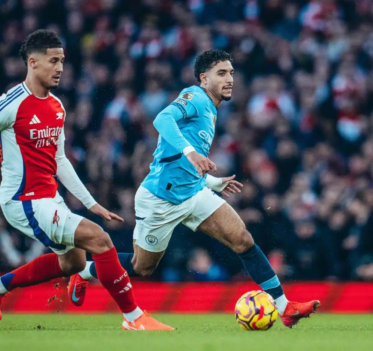 关于曼城客场大胜,小组第一稳定晋级!的信息 关于曼城客场大胜,小组第一稳定晋级!的信息